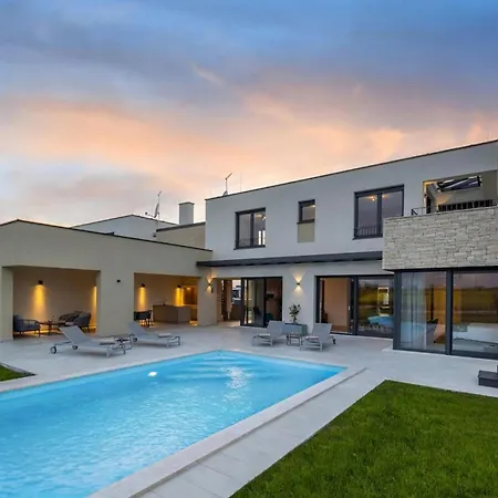 Ferienhaus Estate *