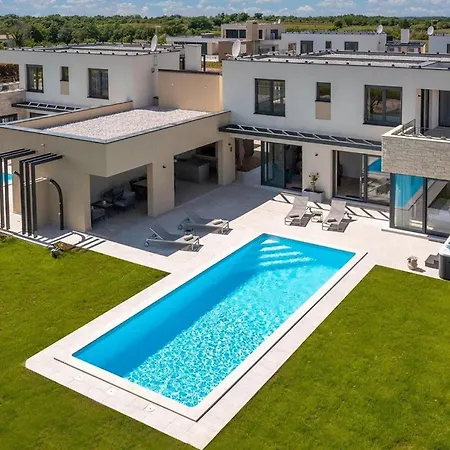 Estate Brtonigla