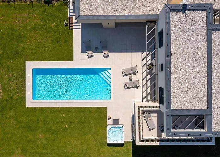 Ferienhaus Estate Brtonigla