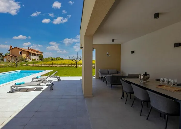 Estate * Brtonigla
